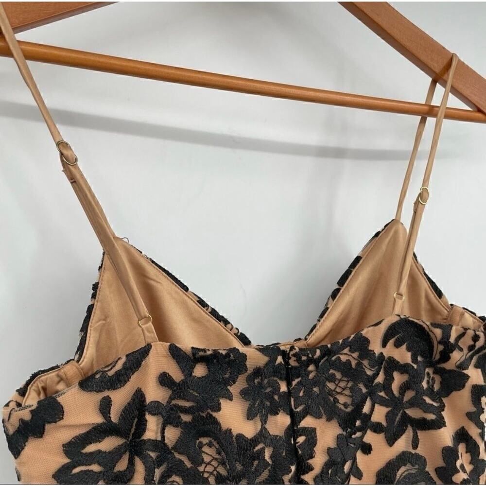 Lovers + Friends Black Lace Overlay Midi Cocktail Dress Nude Lining Slit NWT Sml - Picture 5 of 9
